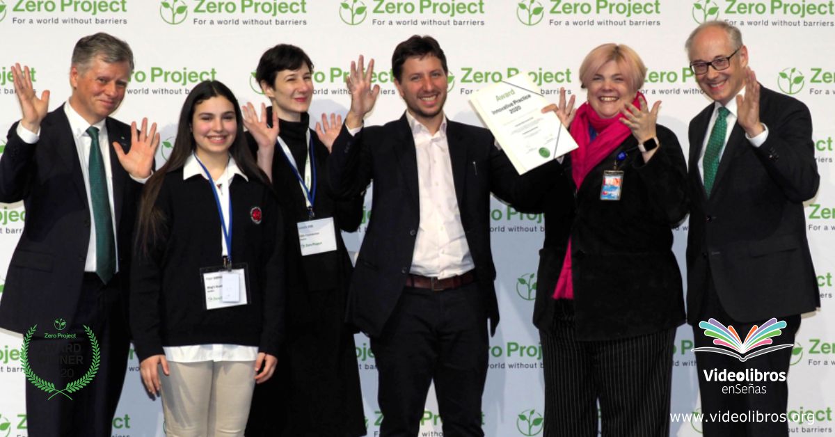 Juan recibe el premio Zero Project para Videolibros
